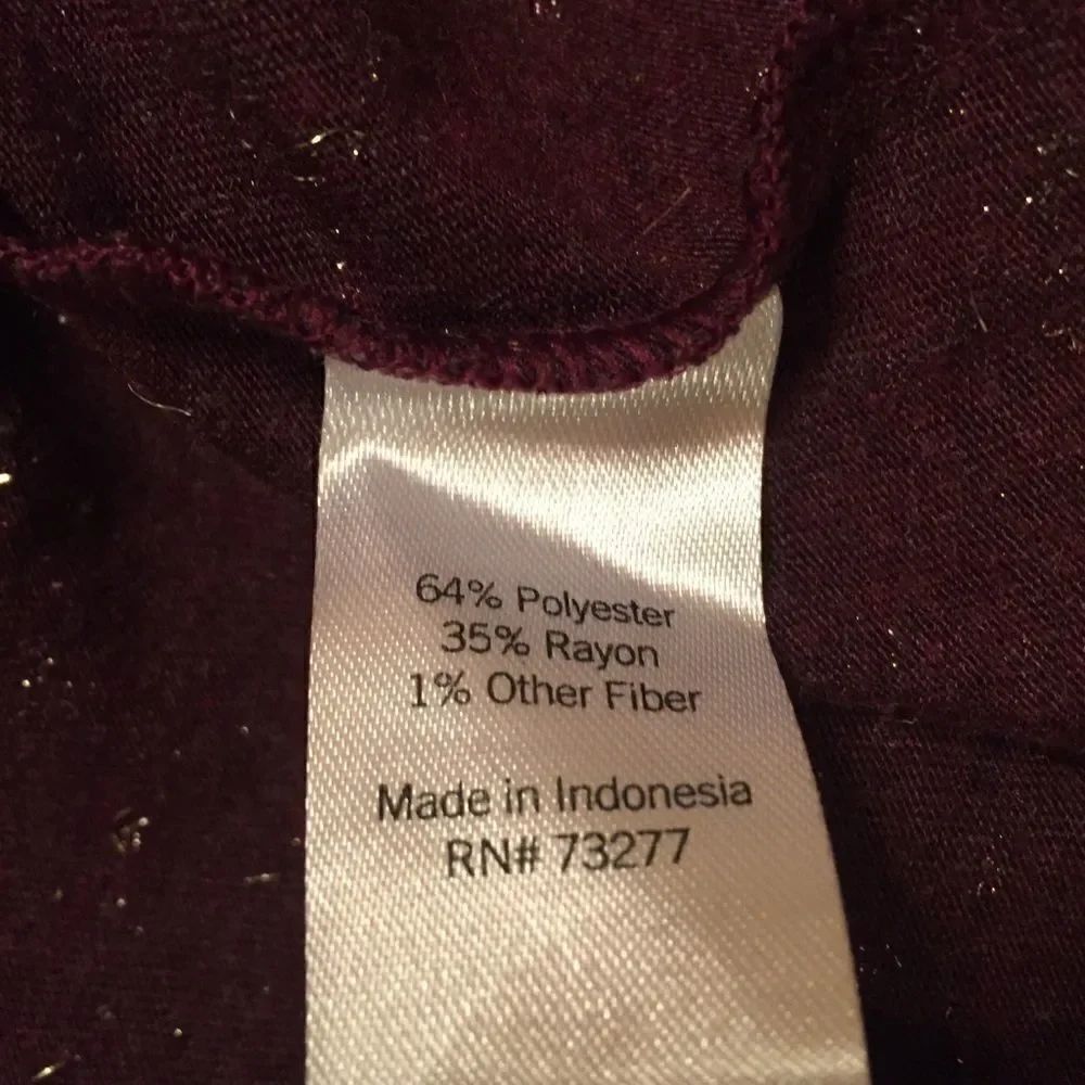 Apt 9 Sparkle V Neck Top - Picture 6 of 6